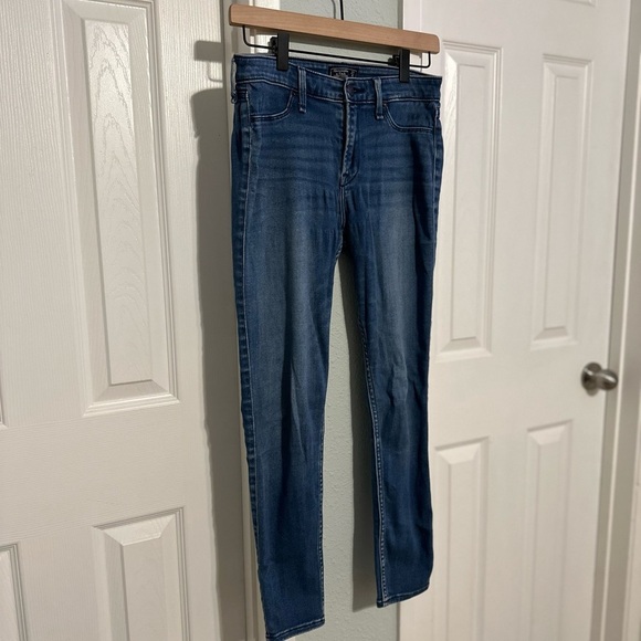 Abercrombie & Fitch Denim - Abercrombie & Fitch Harper Low Rise Jean Leggings Size: 27 (4S)